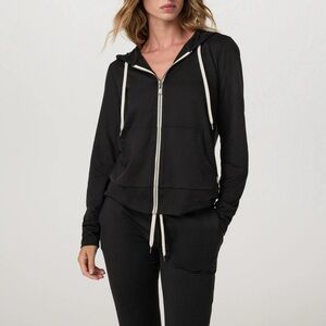 Vuori Halo Performance Hoodie